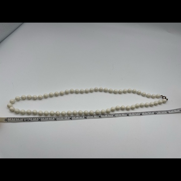 Lot of 4, red, white & blue beaded necklaces - Picture 3 of 5